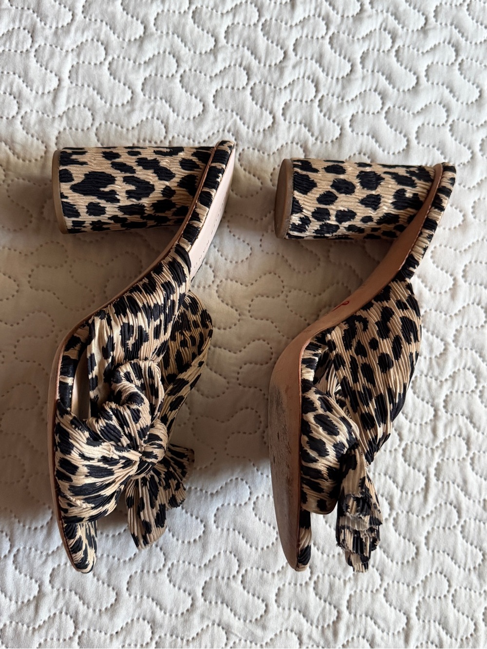 Loeffler Randall Leopard Knot Slide Mules Pleated Bow in Beige and Black Size 9 - Picture 5 of 14